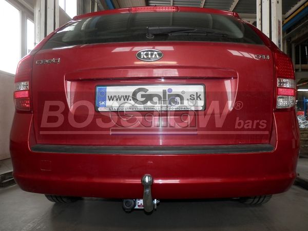 Anhängerkupplung für Kia-Cee`d Sporty Wagon, Baureihe 2007-2009 starr